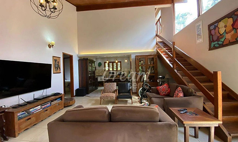 Casa Com 3 Dormitóri...