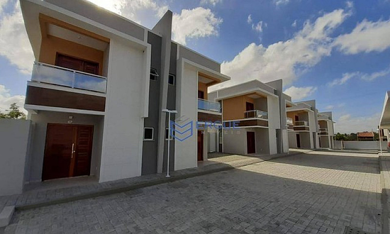 Casa Com 2 Dormitóri...