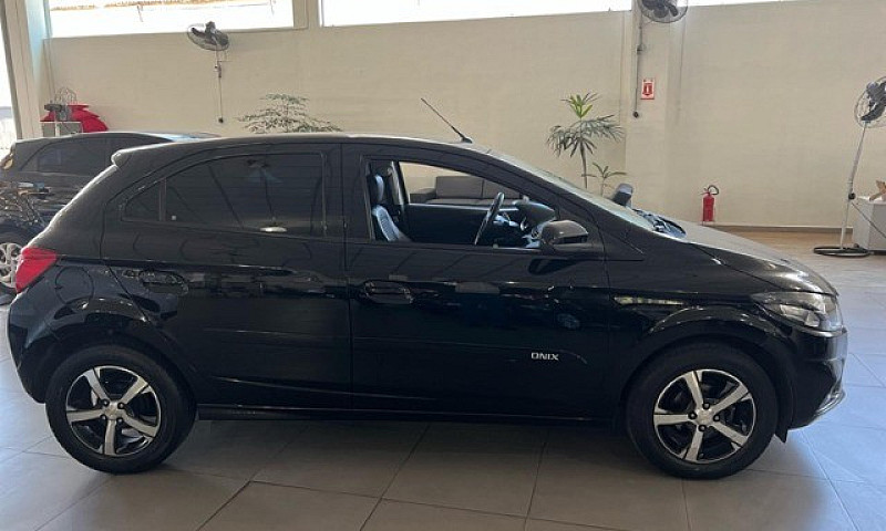 Chevrolet Onix 1.4 L...