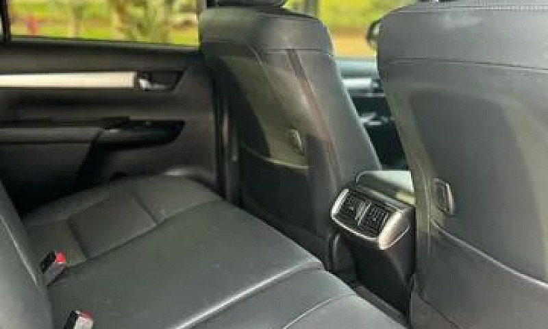 Toyota Hilux Hilux C...