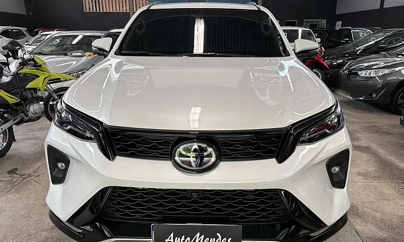 Toyota Hilux Sw4 Srx...