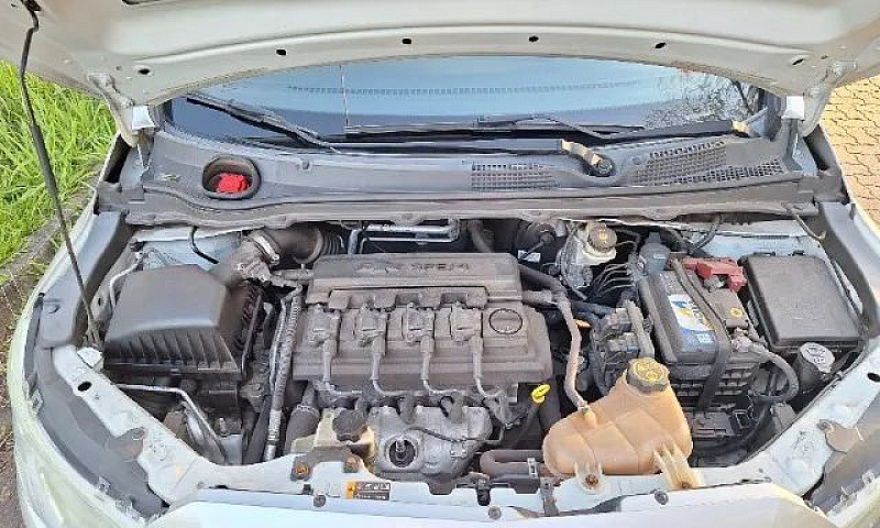Chevrolet Onix Hatch...