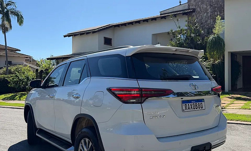 Toyota Hilux Sw4 Srx...