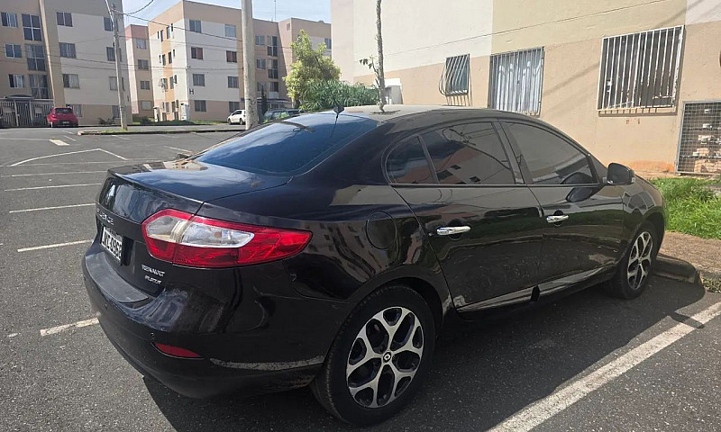 Renault Fluence Sed....