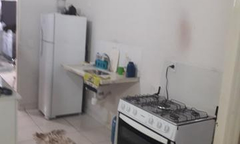 Vendo Ágio No Jardim...