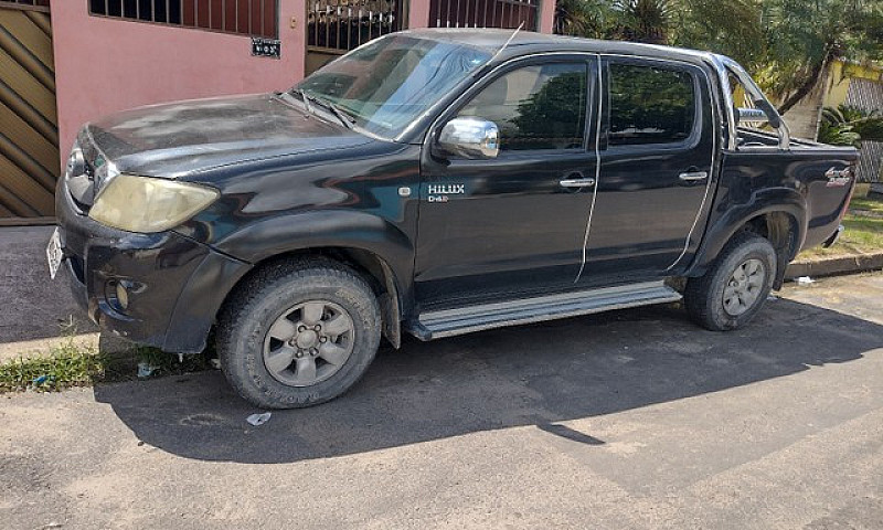 Toyota Hilux Pick Up...