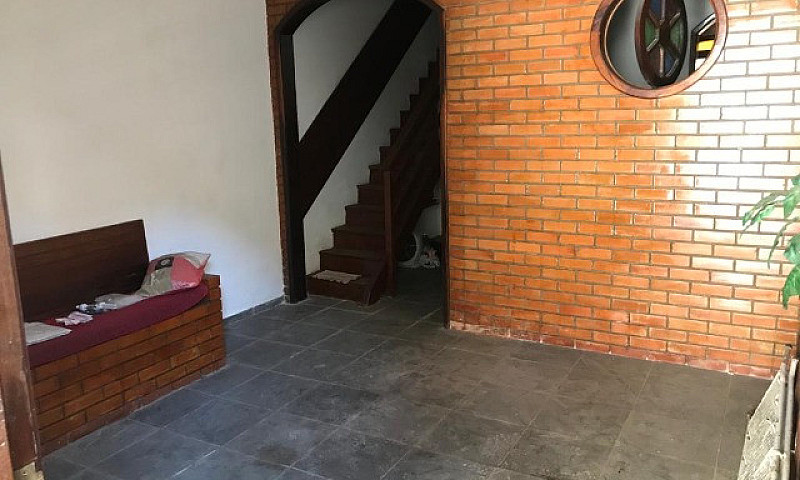Ótima Casa No Centro...