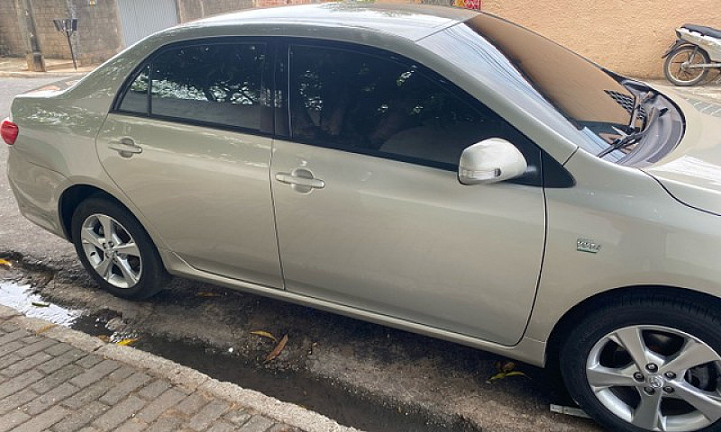 Corolla Xei Ano 2013...