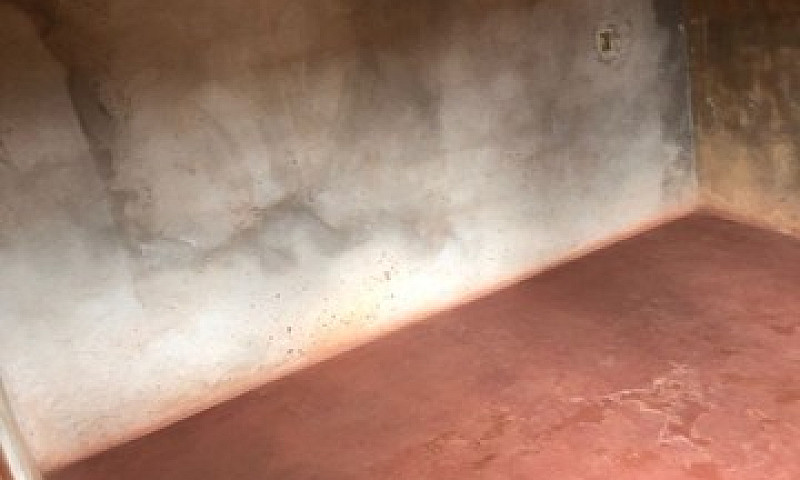 Vende Se Uma Casa...