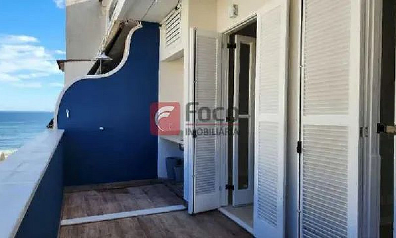Apartamento-À Venda-...