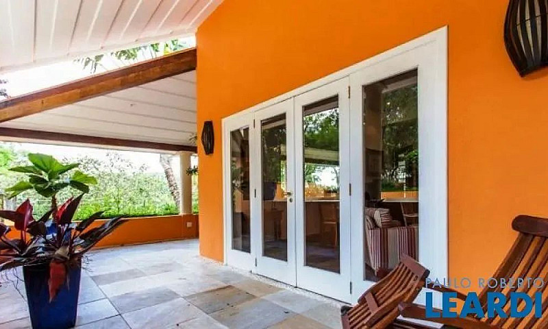 Casa Em Condomínio -...