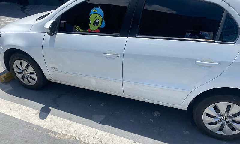 Volkswagen Voyage 1....