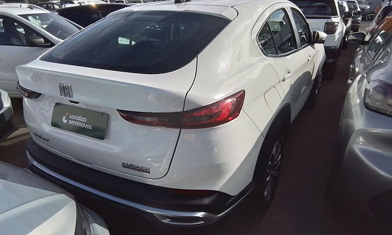 Fiat Fastback 2023 1...