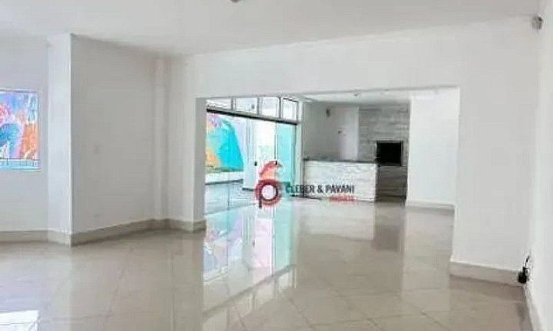 Casa Com 4 Dormitóri...