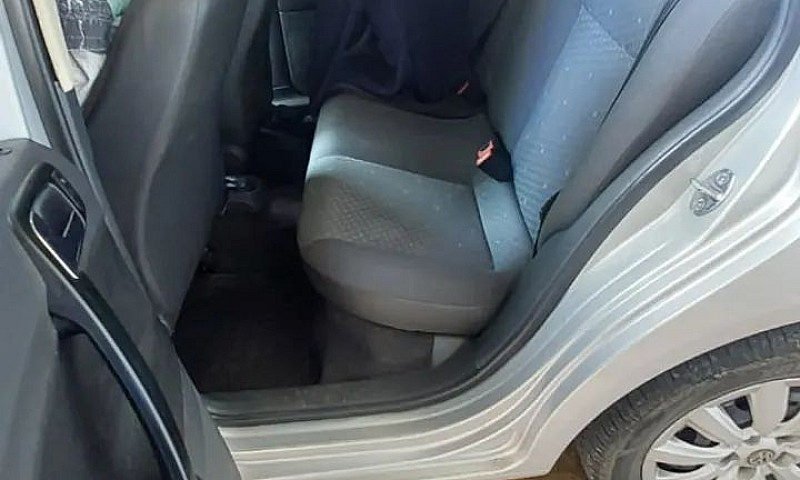 Volkswagen Polo Seda...