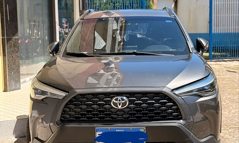 Toyota Corolla Cross...