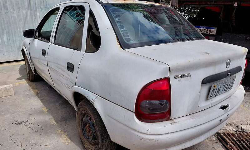 Chevrolet Corsa Seda...