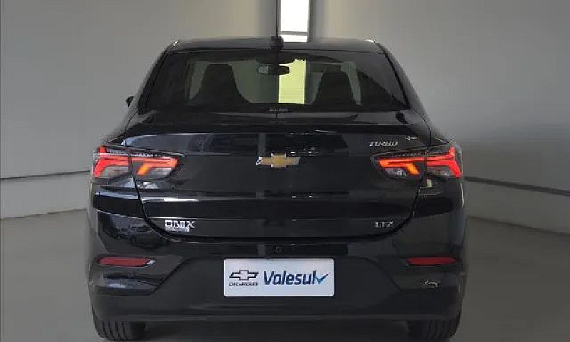 Chevrolet Onix Plus ...