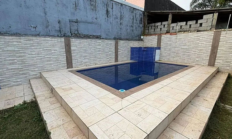 Casa Com 3 Quartos À...