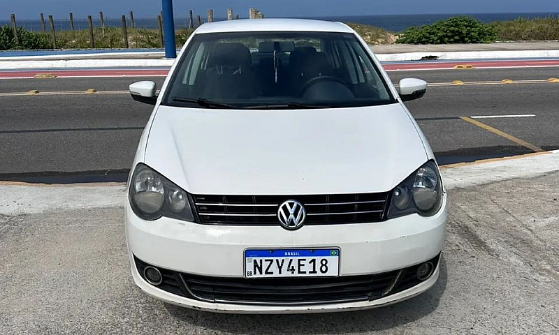 Volkswagen Polo Sed....