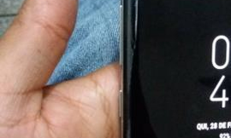 S8+ Com Uma Pequena ...