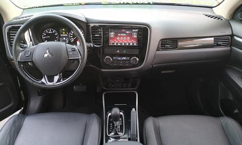 Mitsubishi Outlander...