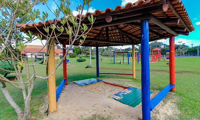 Casa De Condomínio P...