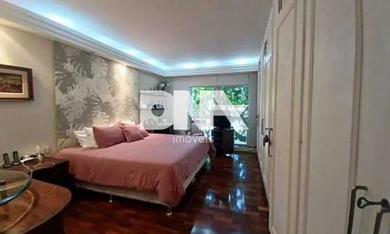 Apartamento-À Venda-...