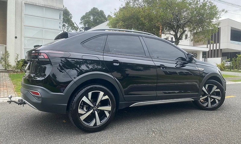 Volkswagen Nivus Hig...
