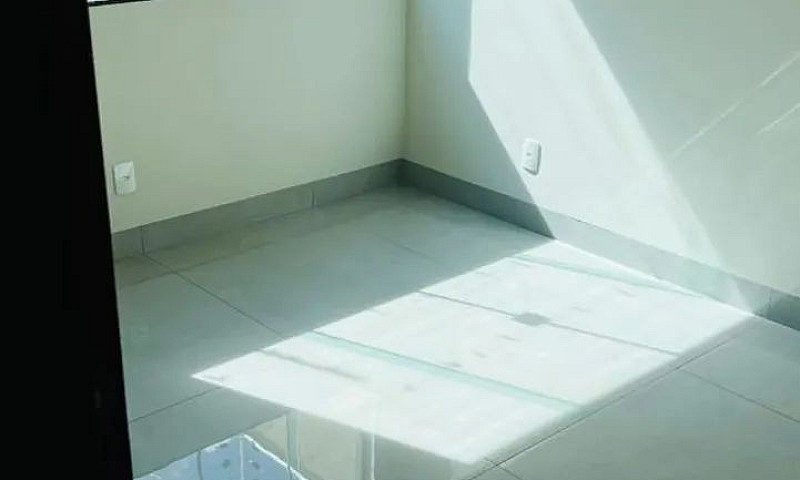 Alugo Casa...