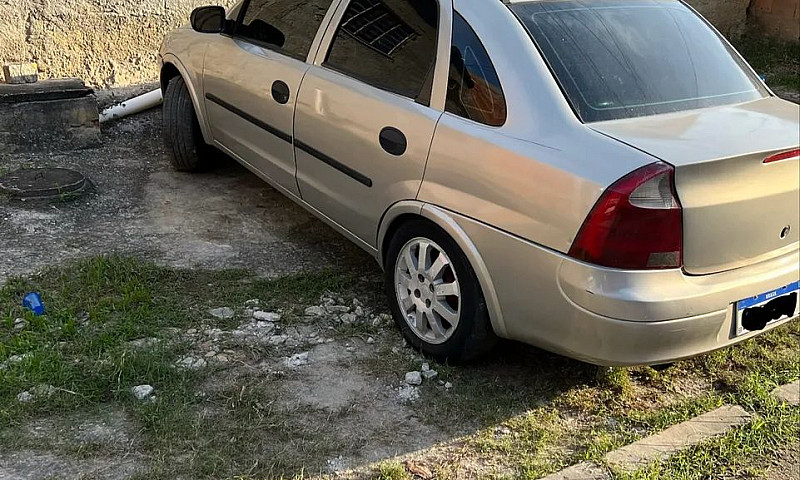 Chevrolet Corsa Seda...