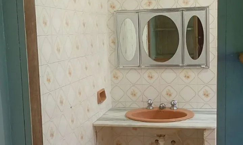 Quarto Com Banheiro ...
