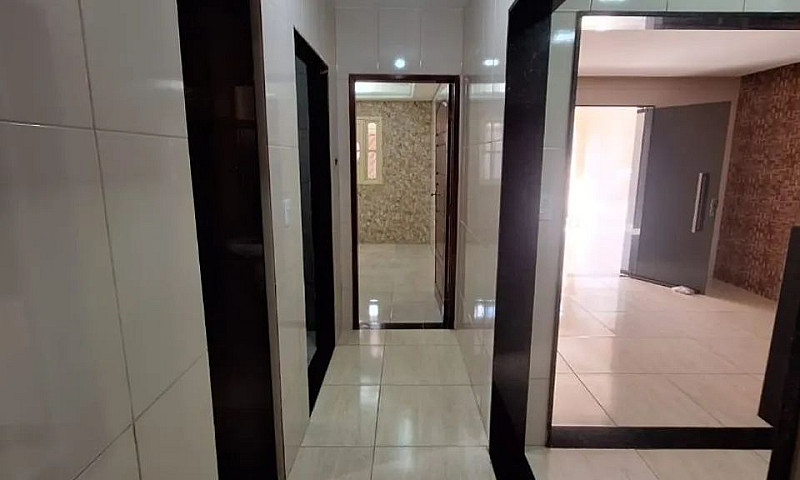 Vende-Se Casa Primei...