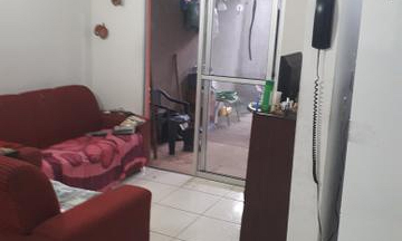 Vendo Ágio No Jardim...