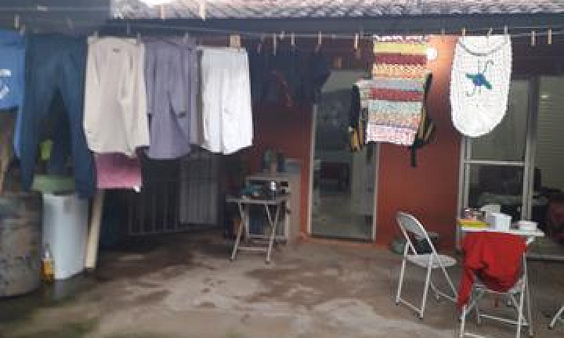 Vendo Ágio No Jardim...