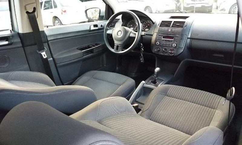 Volkswgen Polo 1.6 2...