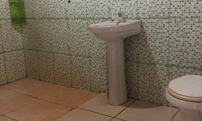 Vende Se Uma Casa...