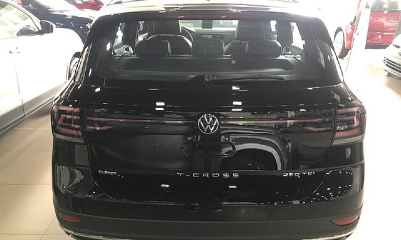 Volkswagen T-Cross 1...