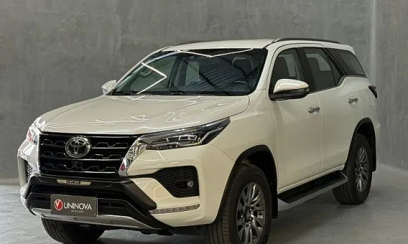 Toyota Hilux Sw4 Srx...