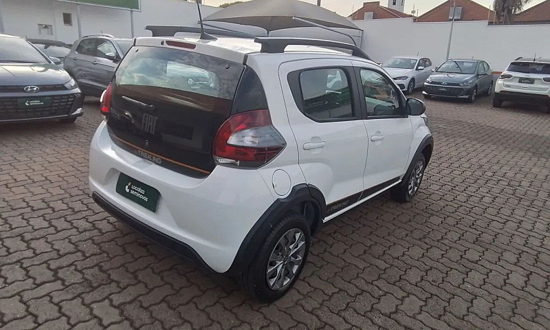 Fiat Mobi Trekking 1...