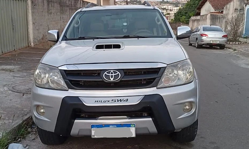Toyota Hilux Sw4 Srv...