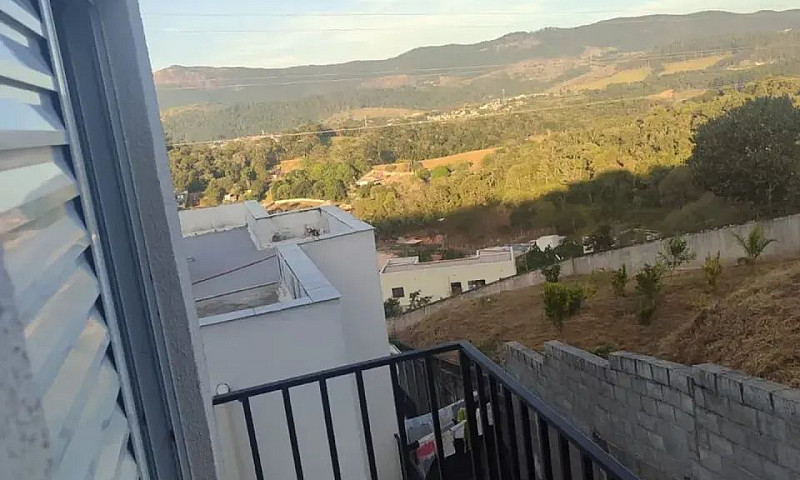 Casa De Condomínio P...