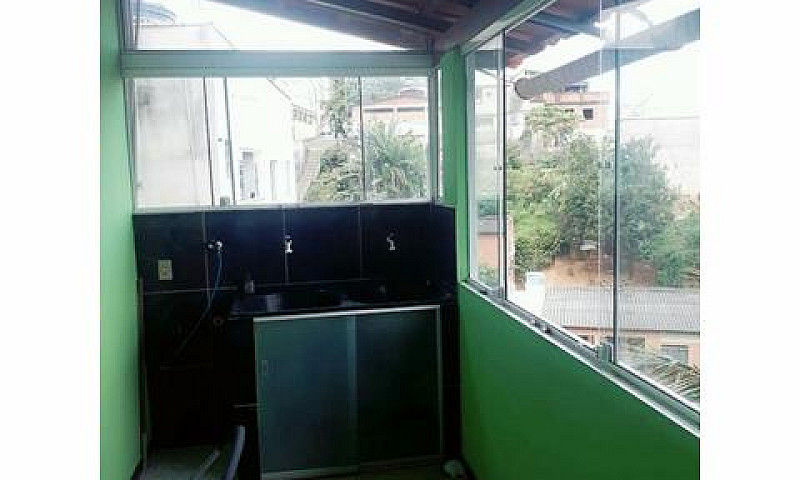 Aluga-Se Ótima Casa ...
