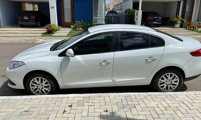 Renault Fluence 2015...