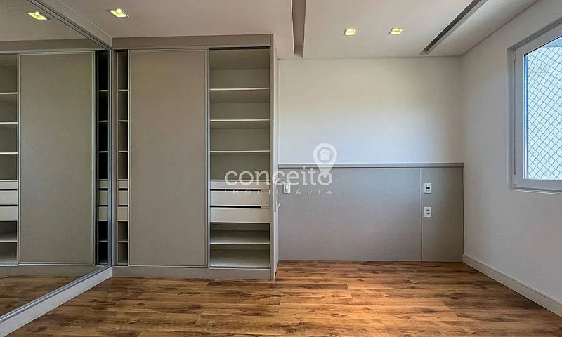Apartamento Semimobi...