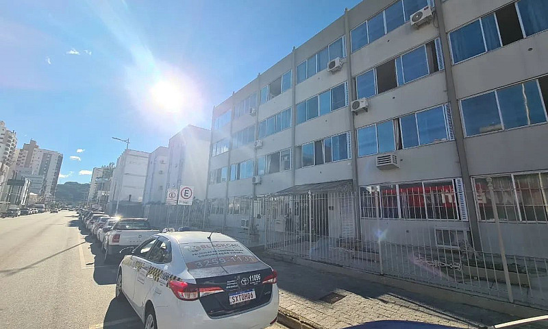 Apartamento De 1 Qua...
