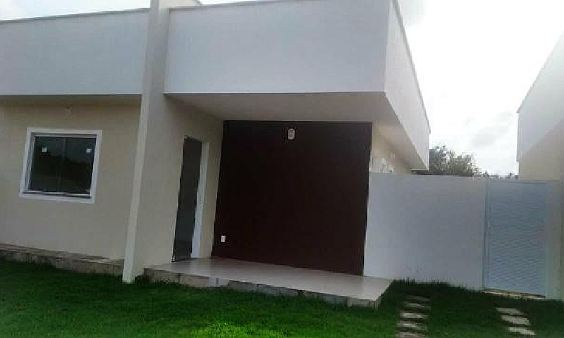 Casas Condomínio Fec...