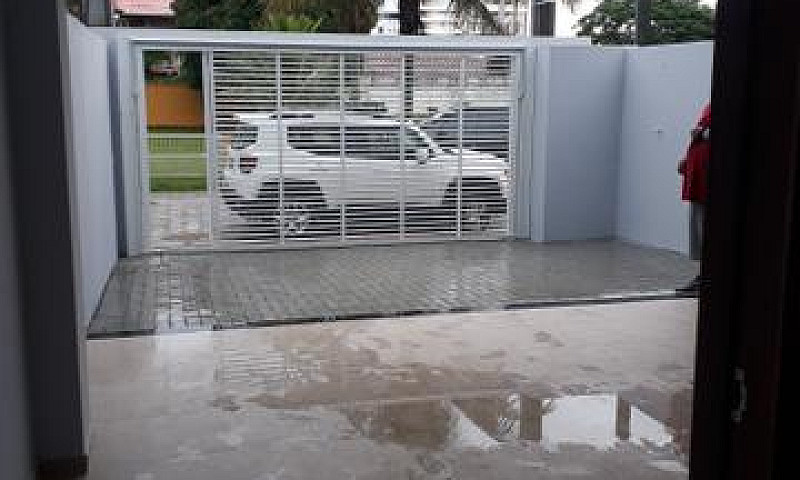 Sobrado Geminado Lin...