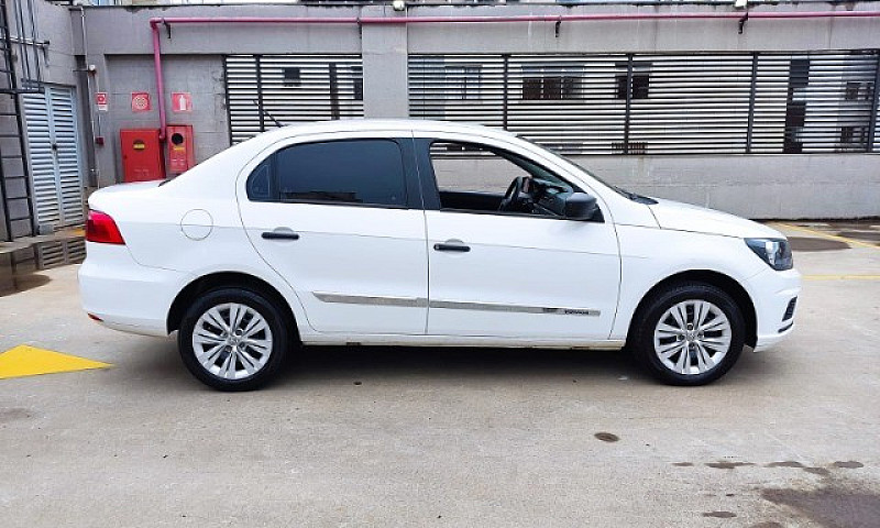 Volkswagen Voyage 1....