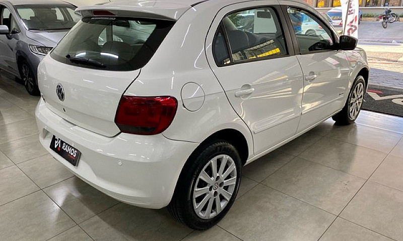 Volkswagen Gol 1.0 8...